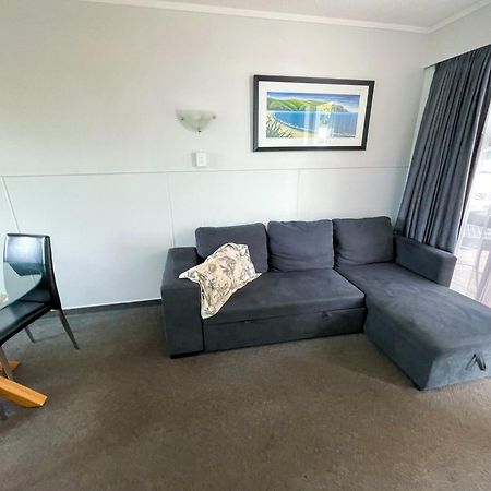 Waikanae Beach Motel Гисборн Экстерьер фото