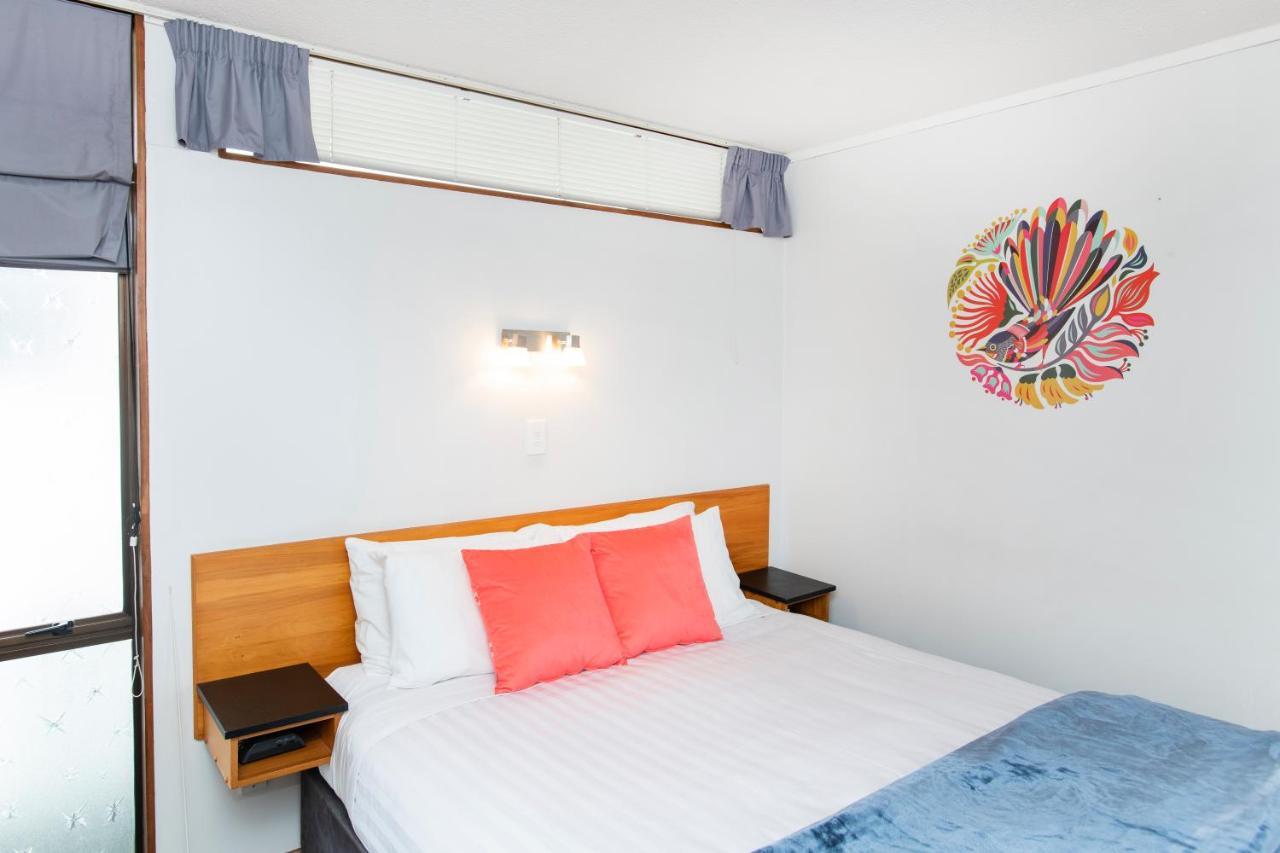 Waikanae Beach Motel Гисборн Экстерьер фото