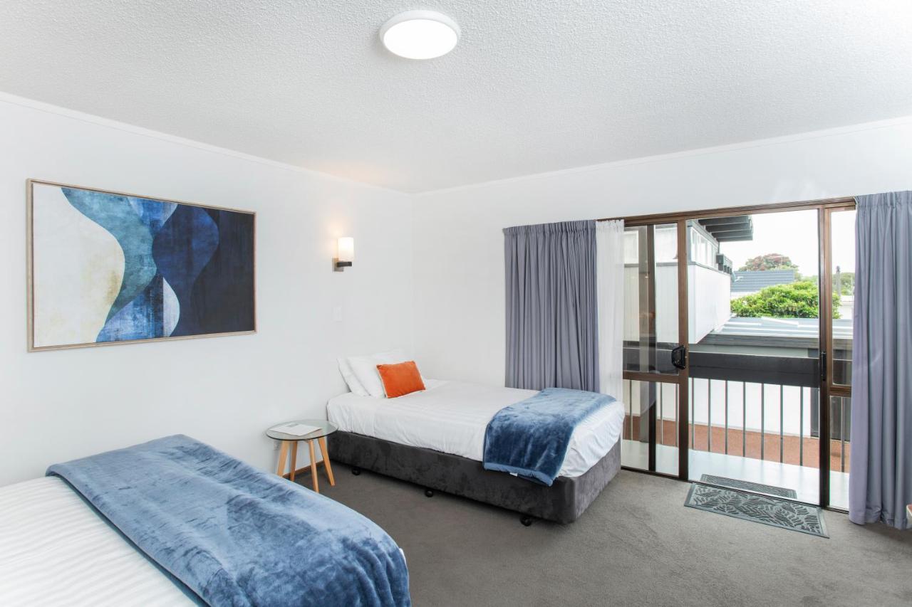 Waikanae Beach Motel Гисборн Экстерьер фото