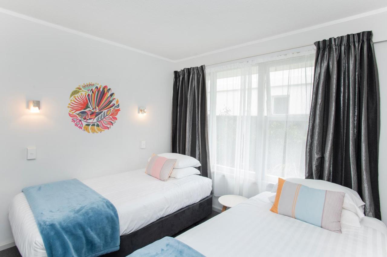 Waikanae Beach Motel Гисборн Экстерьер фото