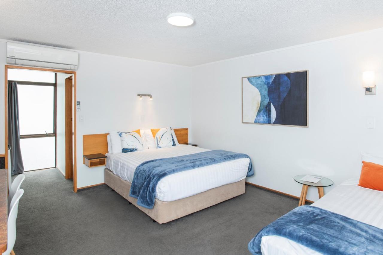 Waikanae Beach Motel Гисборн Экстерьер фото