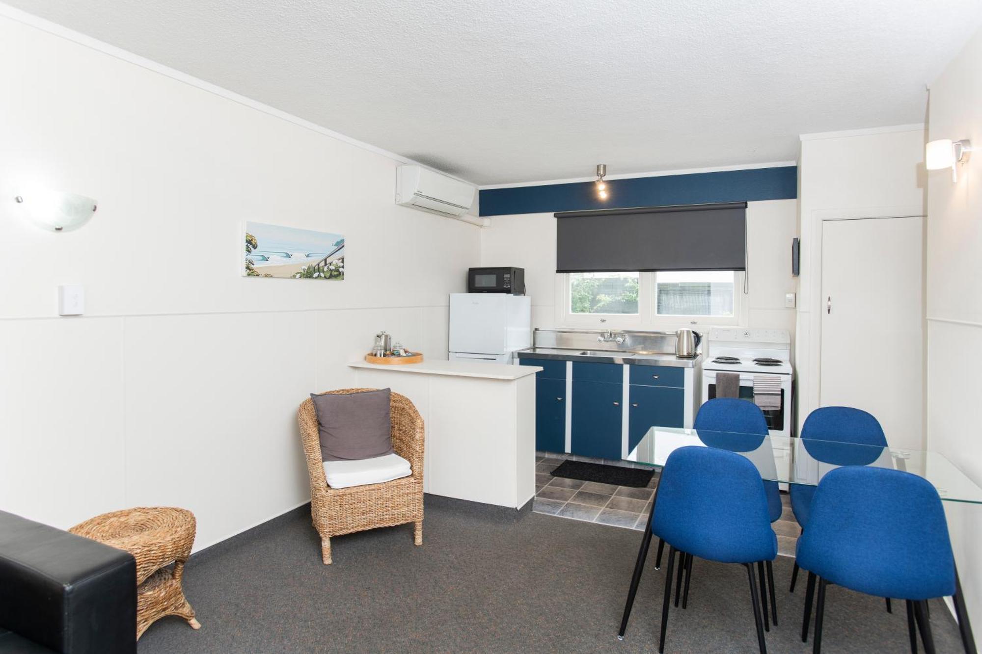 Waikanae Beach Motel Гисборн Экстерьер фото